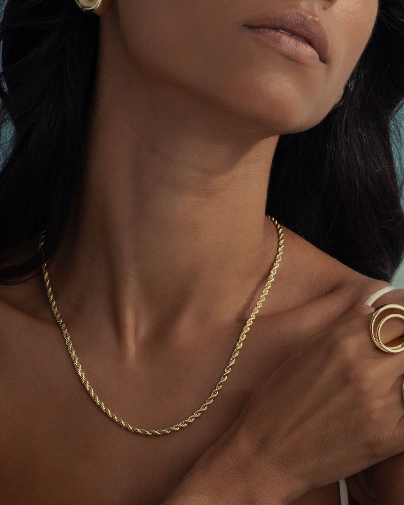 Colar Rastros Banhado a Ouro