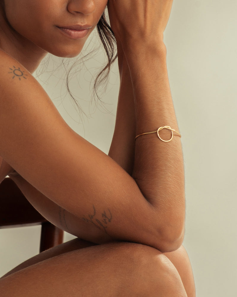 Pulseira Nó Banhada a Ouro